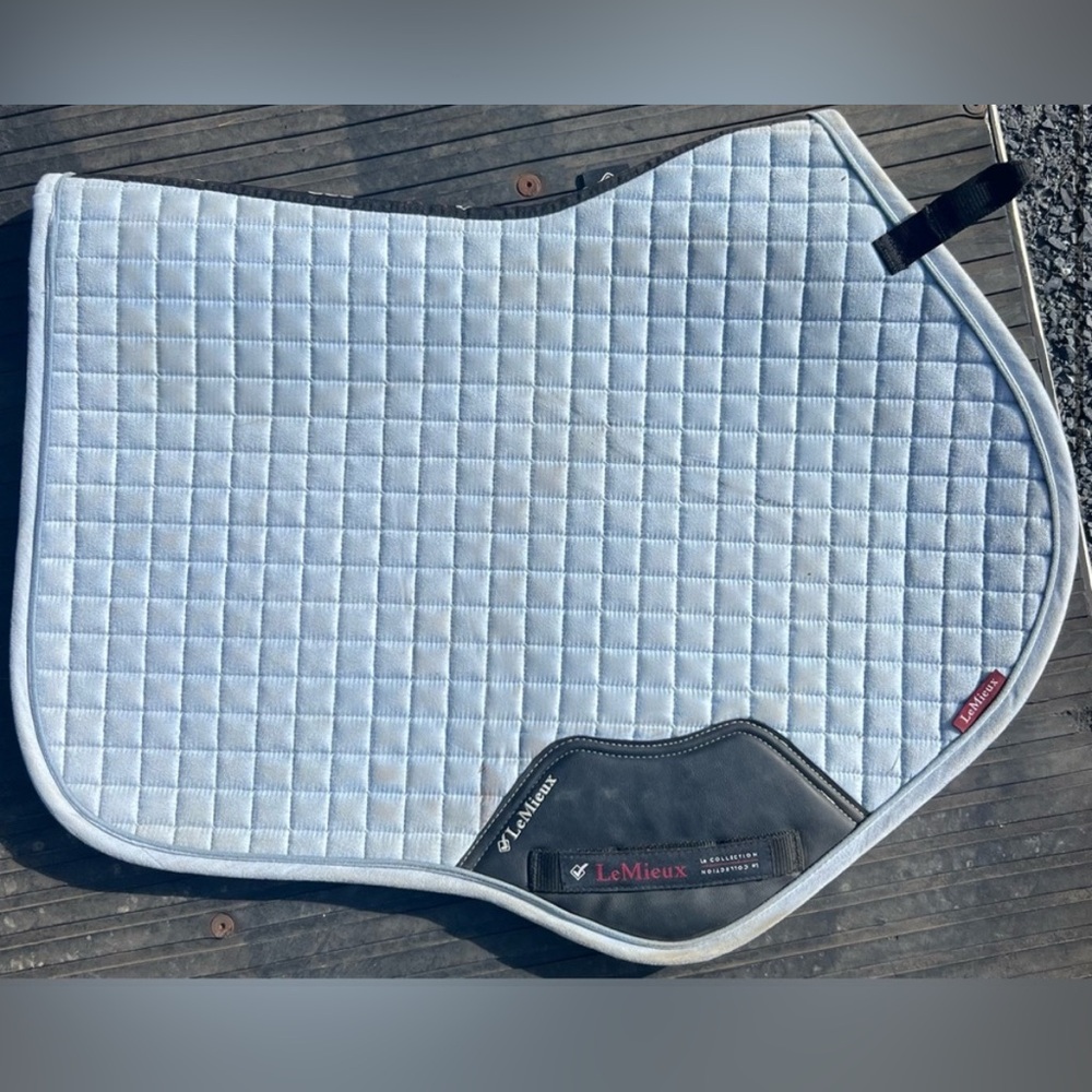 LeMieux Mist Close Contact Saddle Pad - Picture 2 of 4
